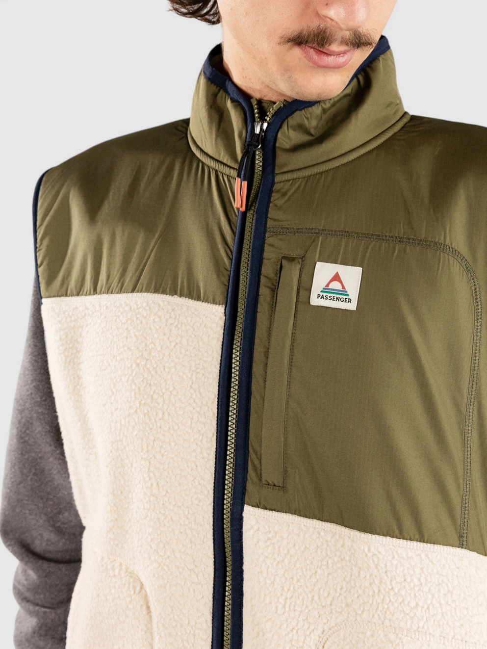Passenger Offgrid Recycled Sherpa Fleece Vest oatmeal/ khaki