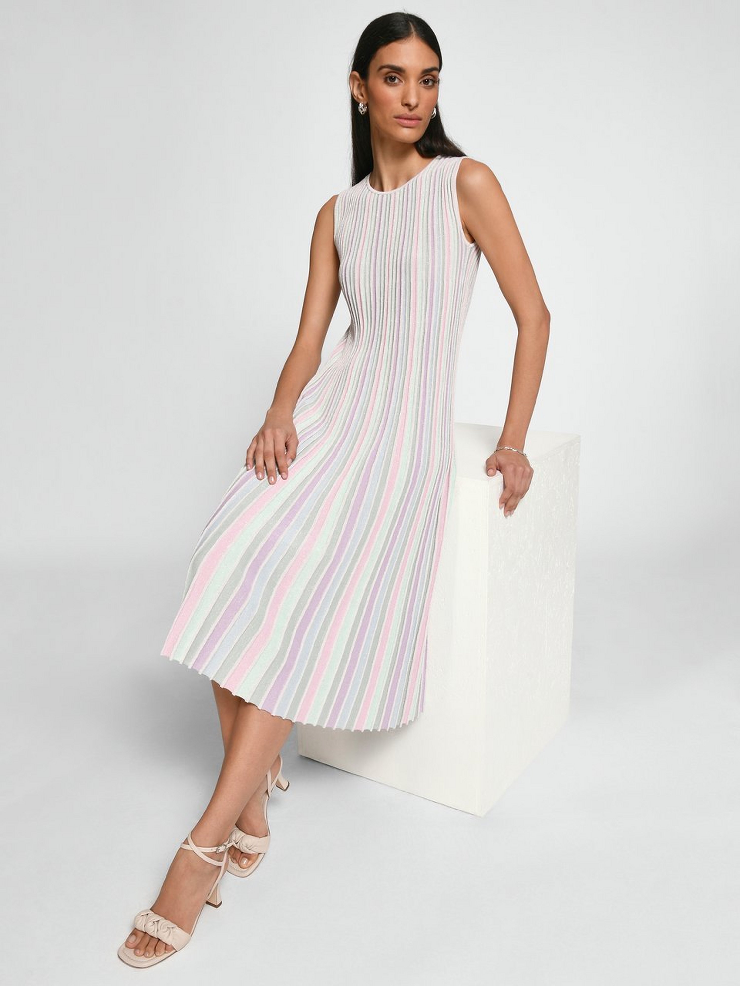 Ärmelloses Strickkleid