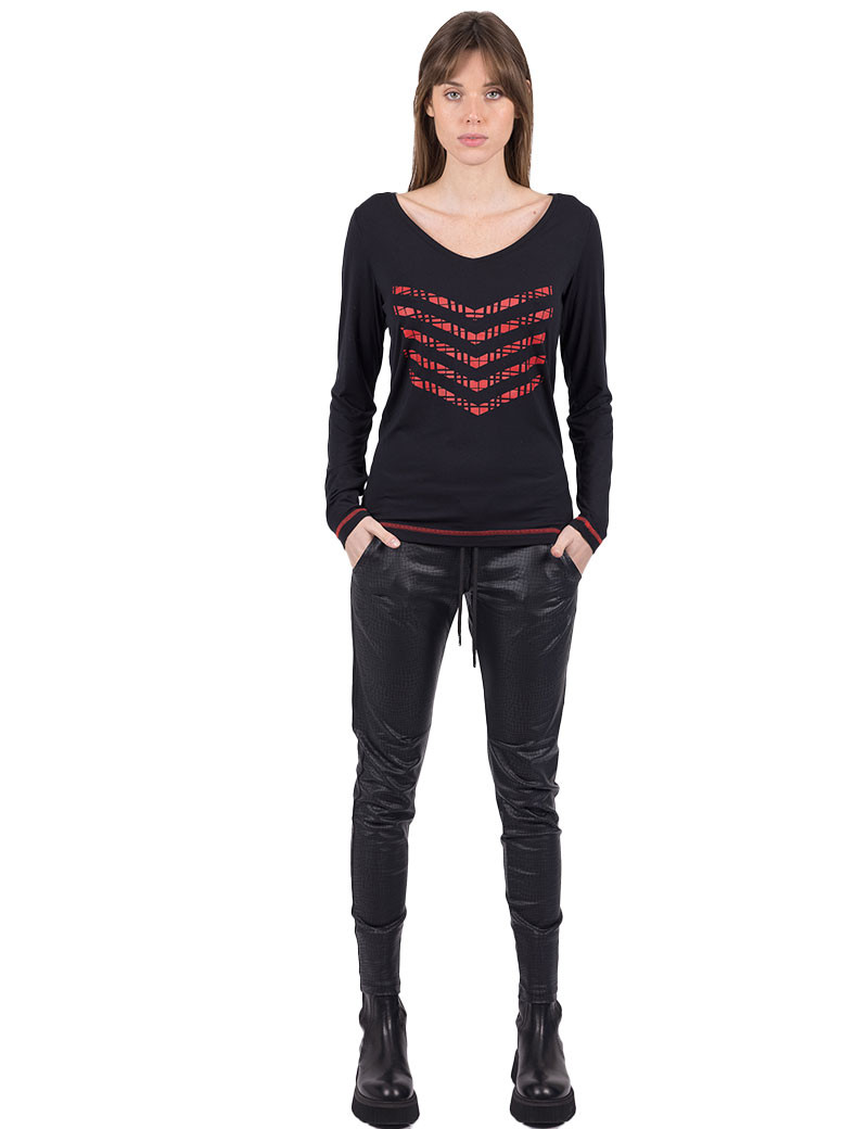 HBT BASICS - JUSTINE TOP MODAL CHEVRONS NOIR/RED PRINT
