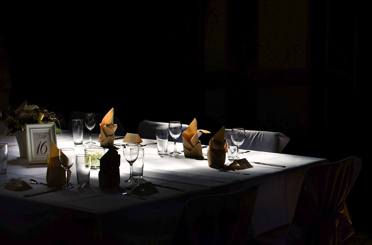 Dinner in the Dark Absdorf (3-Gänge-Überraschungsmenü)