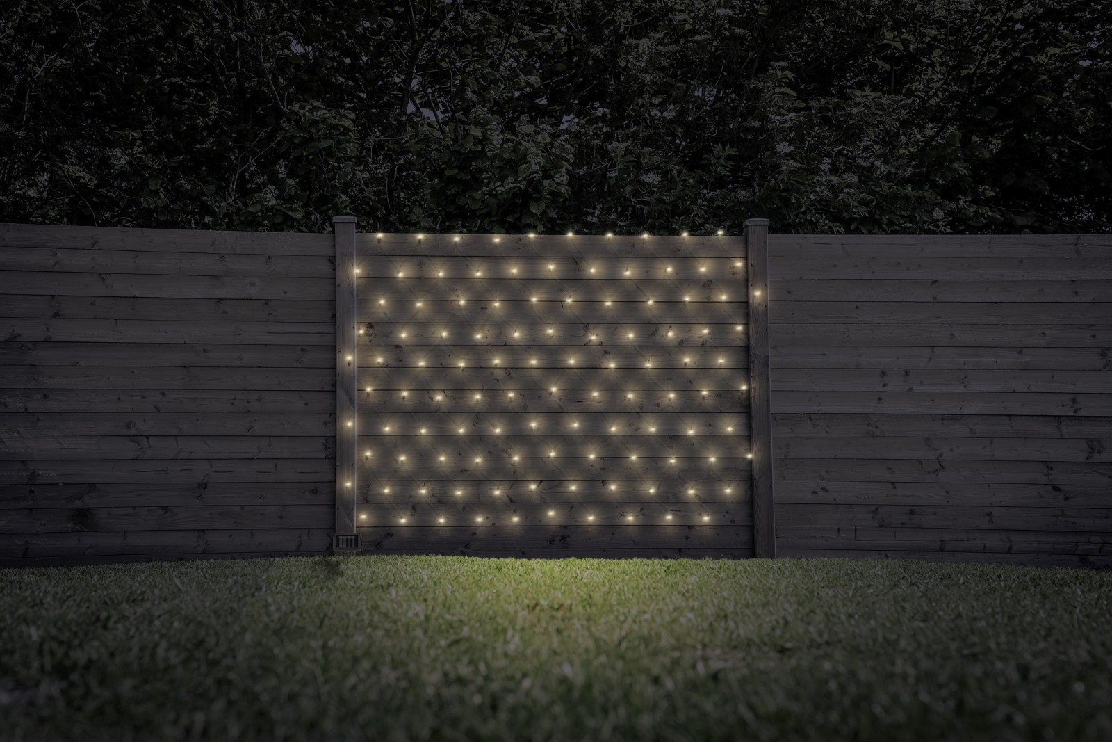 Solar-Lichterkette - dunkelgrün - schwarz matt - 90x110 cm