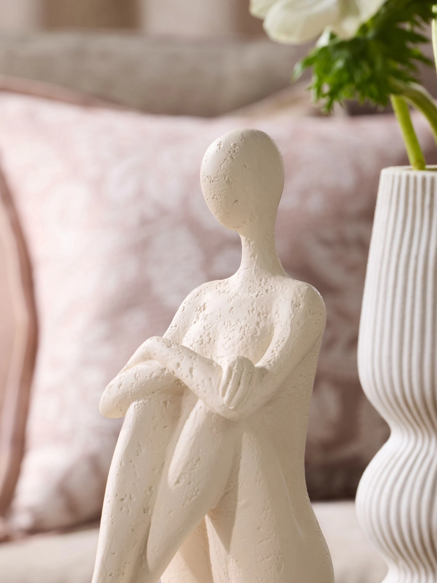 Scandi zittend figuur-ornament