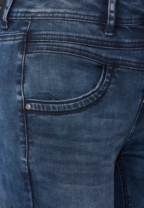 Slim Fit Jeans in High Waist - dark indigo random wash
