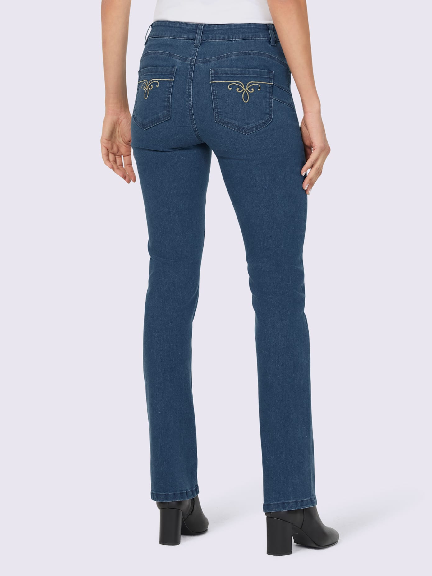 Jean push-up qualité coton doux sur la peau