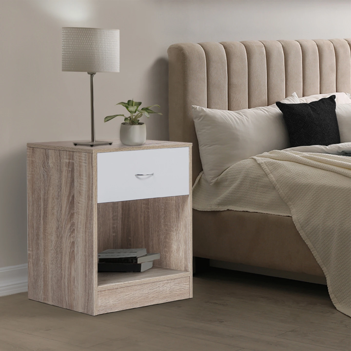 Lot de 2 tables de chevet OLGA 1 tiroir avec niche bois façon hêtre et tiroir blanc