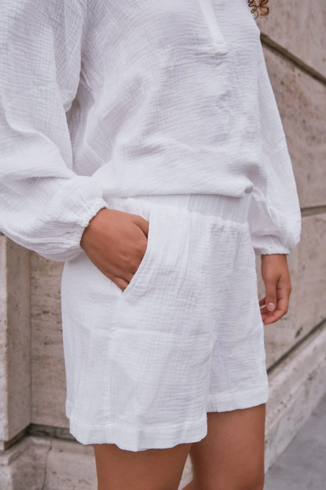 Neo Noir Ally Waffle Shorts off white