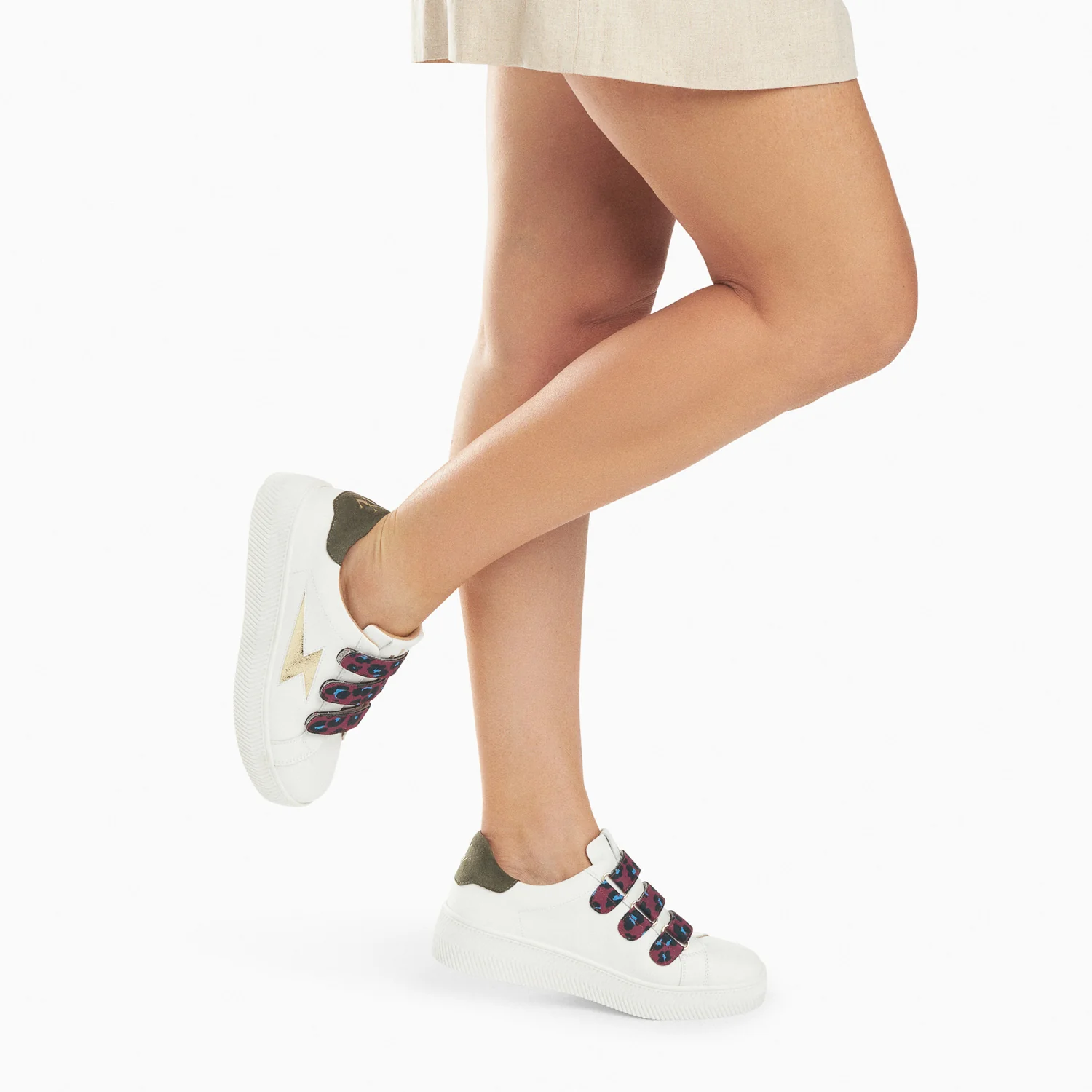 Sneakers-Baskets éclair Noura blanc et or à scratchs léopard