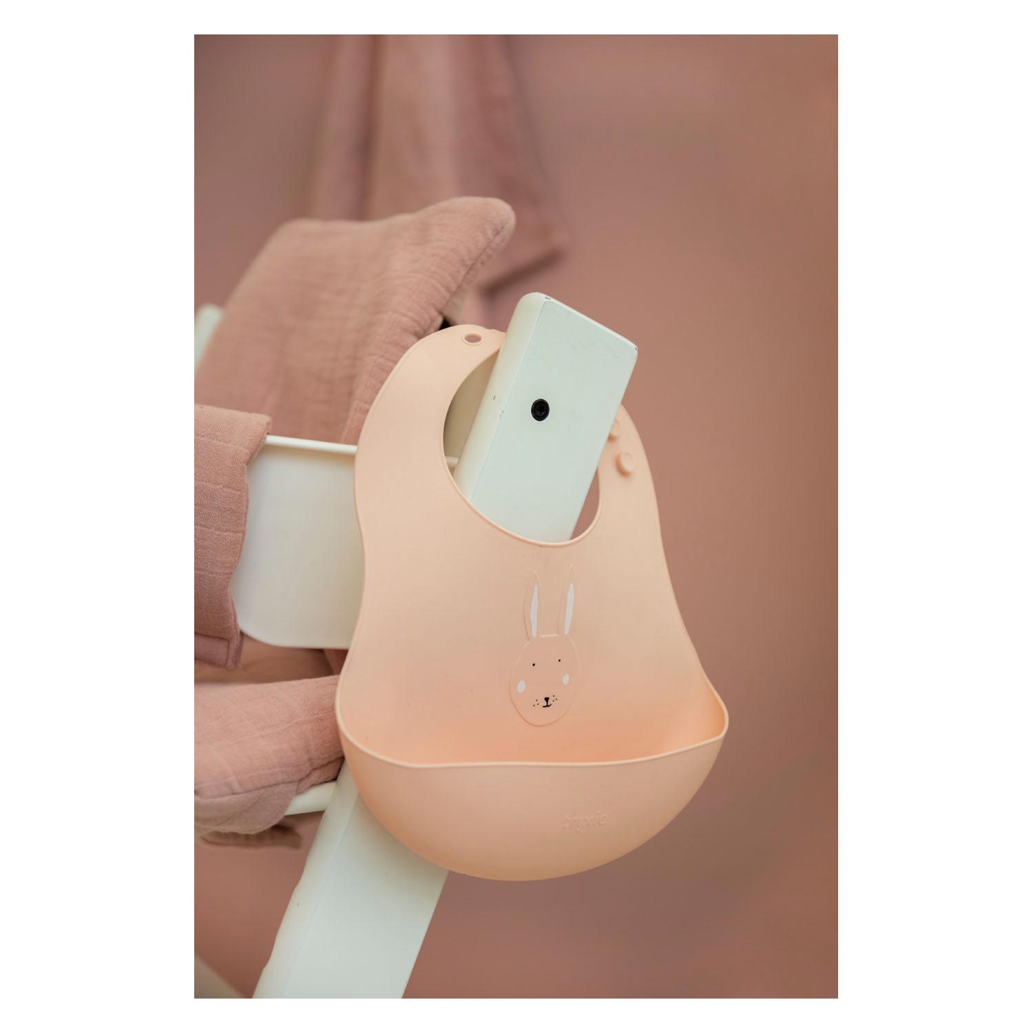 Trixie Silicone Slabbetje - Mrs. Rabbit, 2st.