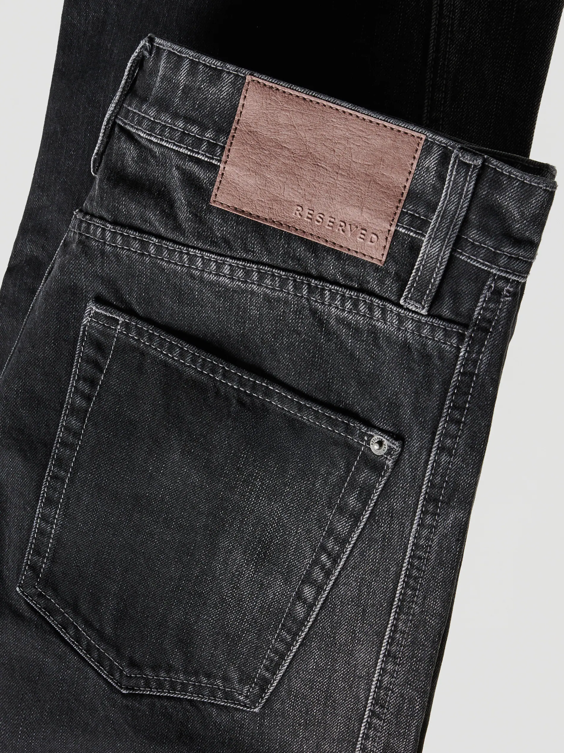Baggy-Jeans mit Wascheffekt