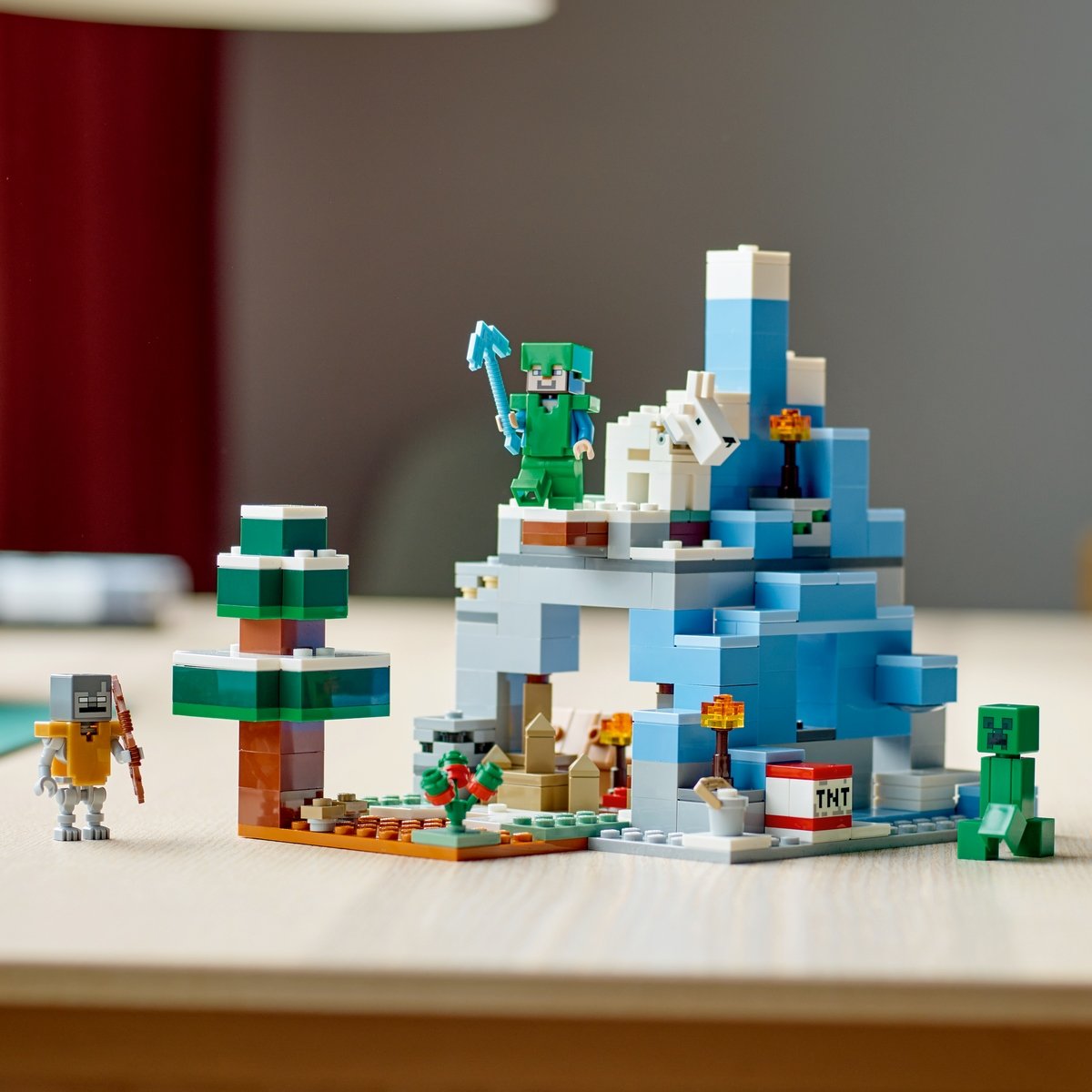 Les pics gelés Lego Minecraft 21243