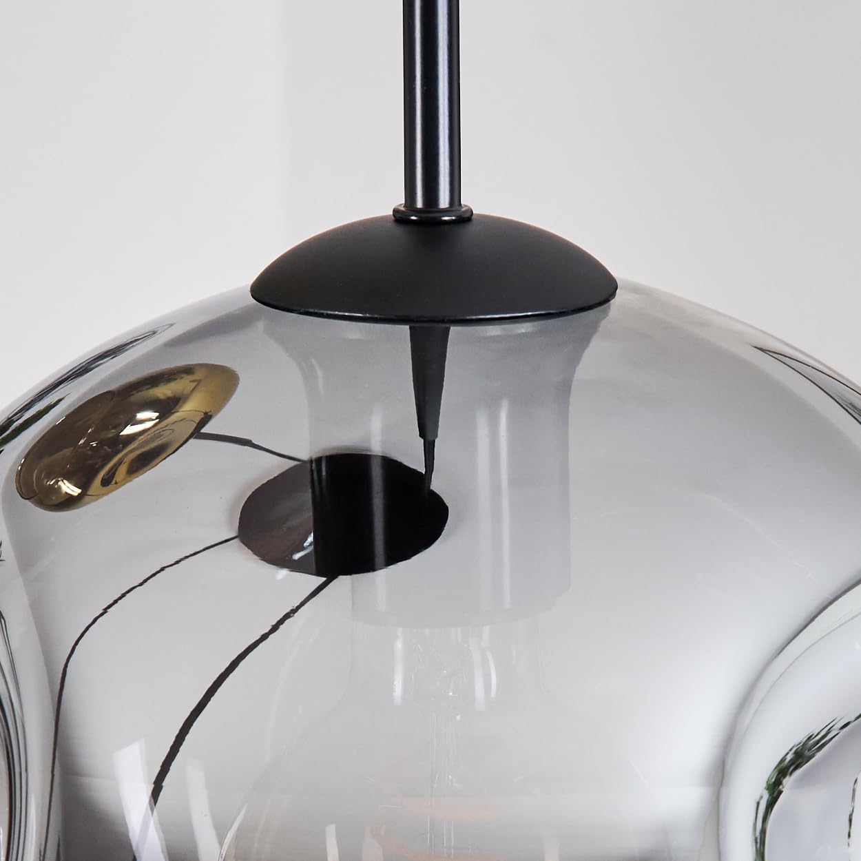 HOFSTEIN Hängeleuchte Ripoll, 4-flammige Hängelampe aus Metall/Riffelglas in Schwarz/Bernstein/Rauch/Kupfer/Gold, Pendelleuchte Retro-Design (Schirme 15;20;25;30 cm), E27, Esszimmer, Wohnzimmer, Küche