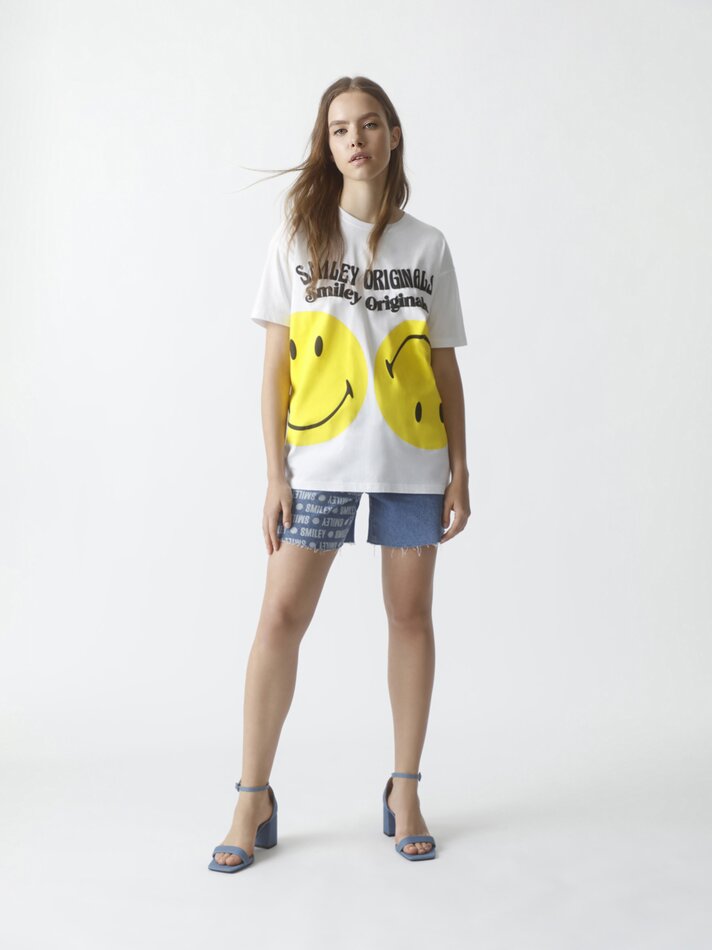Camiseta Smiley - Areia