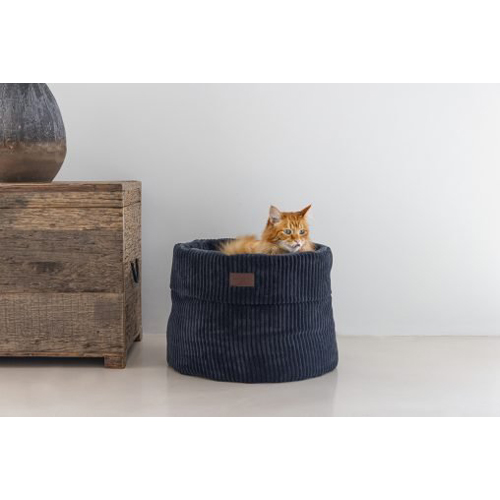 Designed by Lotte Ribbed Kattenmand