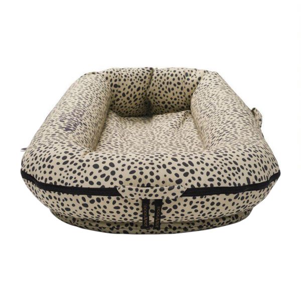 DockATot Deluxe  Babynestje Painted Spots