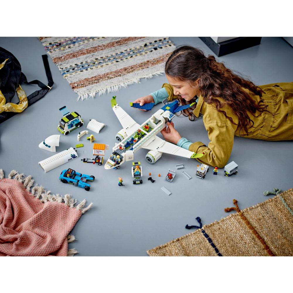 Køb LEGO® City Passagerfly