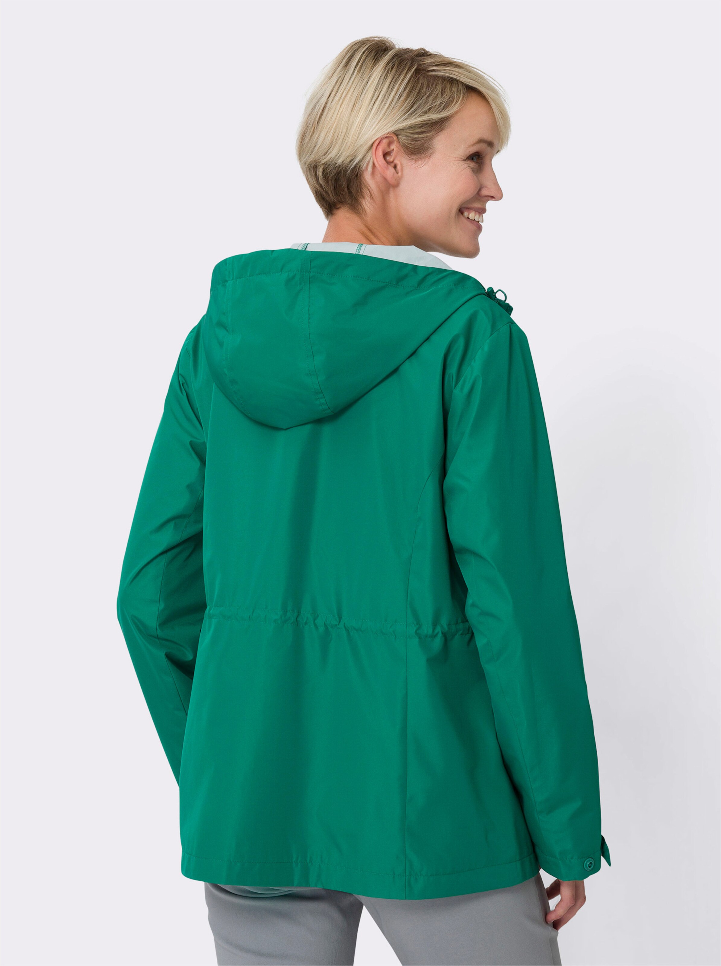 Regenjacke mit Weitenregulierung