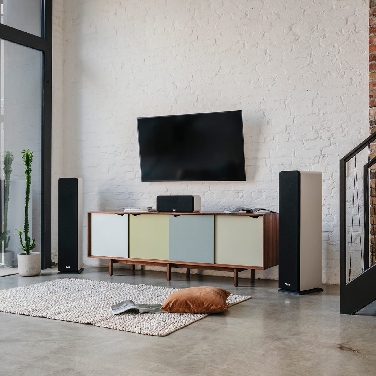 ULTIMA 40 Surround 