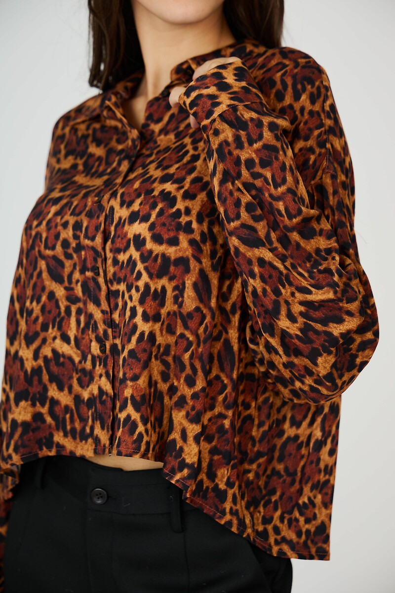 ATÉ BREVE<br>Blusa com decote em V