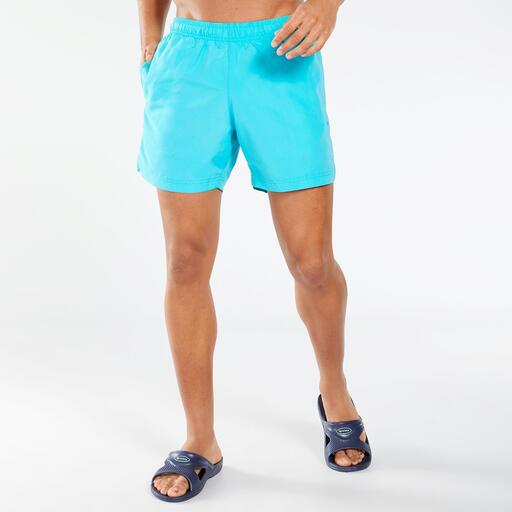 Roupa de banho levantada