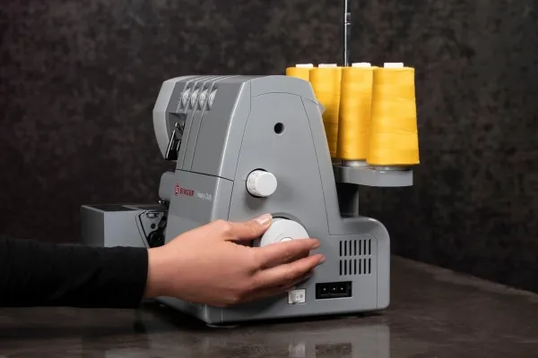 Singer Overlock HD0405S grå