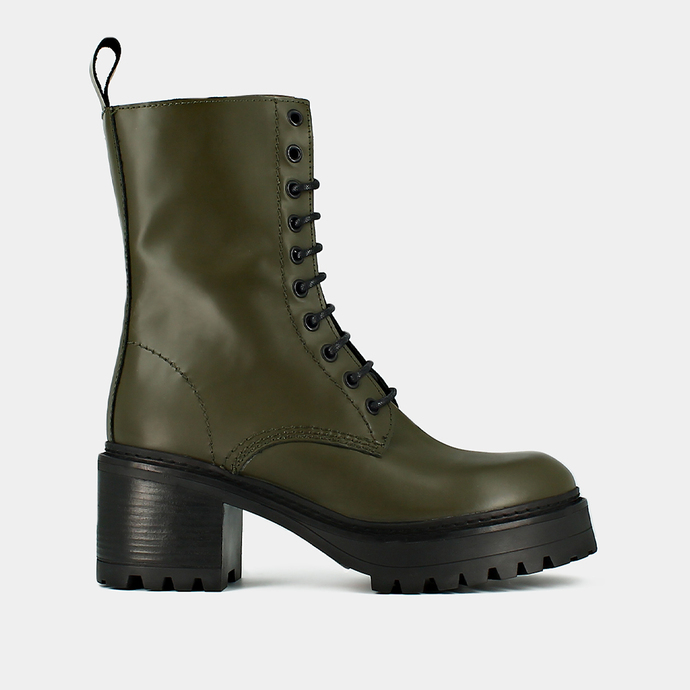 Boots à plateformes et lacets  en cuir glacé kaki