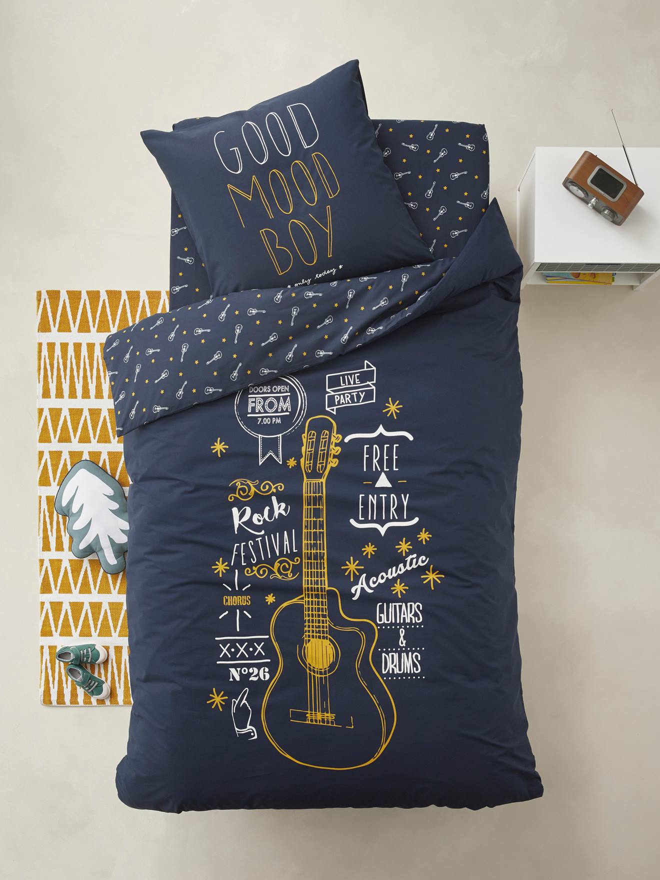 Conjunto de capa de edredom e fronha ROCK STAR, azul escuro liso com estampas.