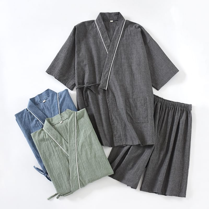 Finlies - Pyjamaset: Kimonotop met contrasterende boorden en elleboogmouwen + shorts