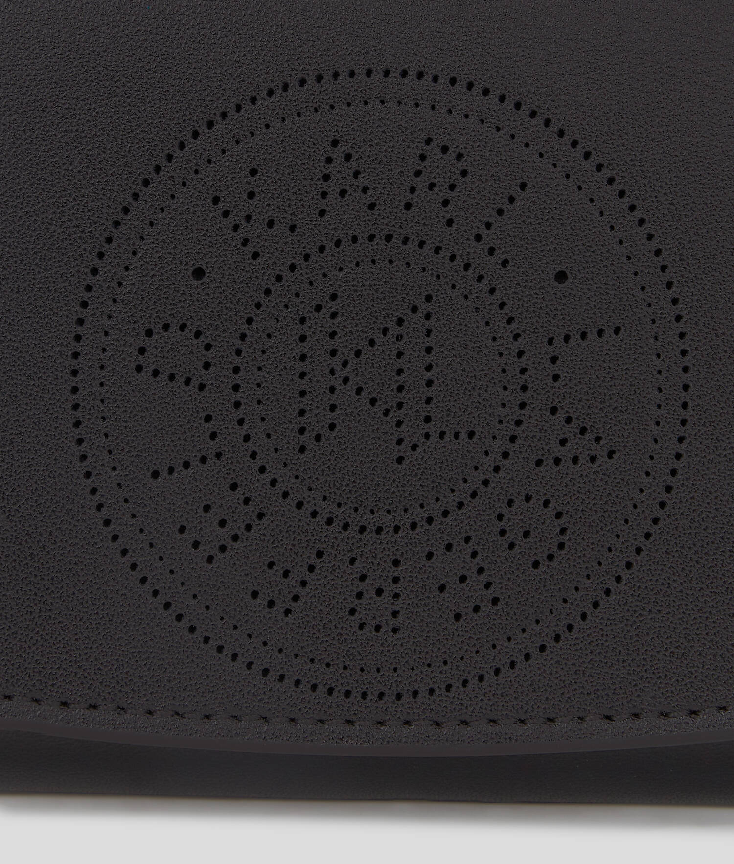 POCHETTE PERFORÉE K/CIRCLE