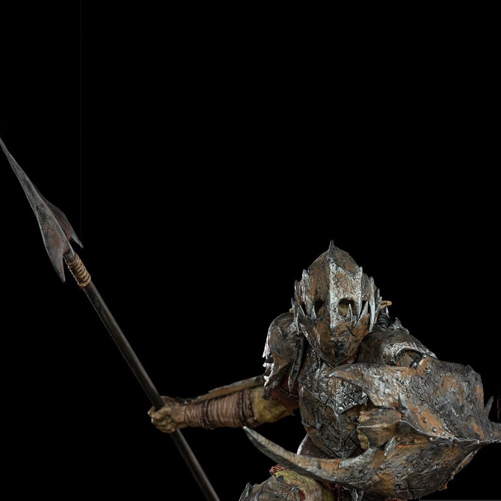 Ringenes Herre Figur - Bevæbnet Orc Statue - 1:10