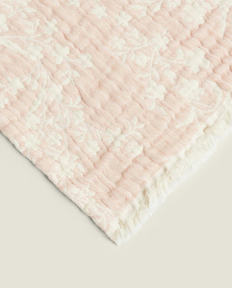 COBERTOR JACQUARD FLORAL