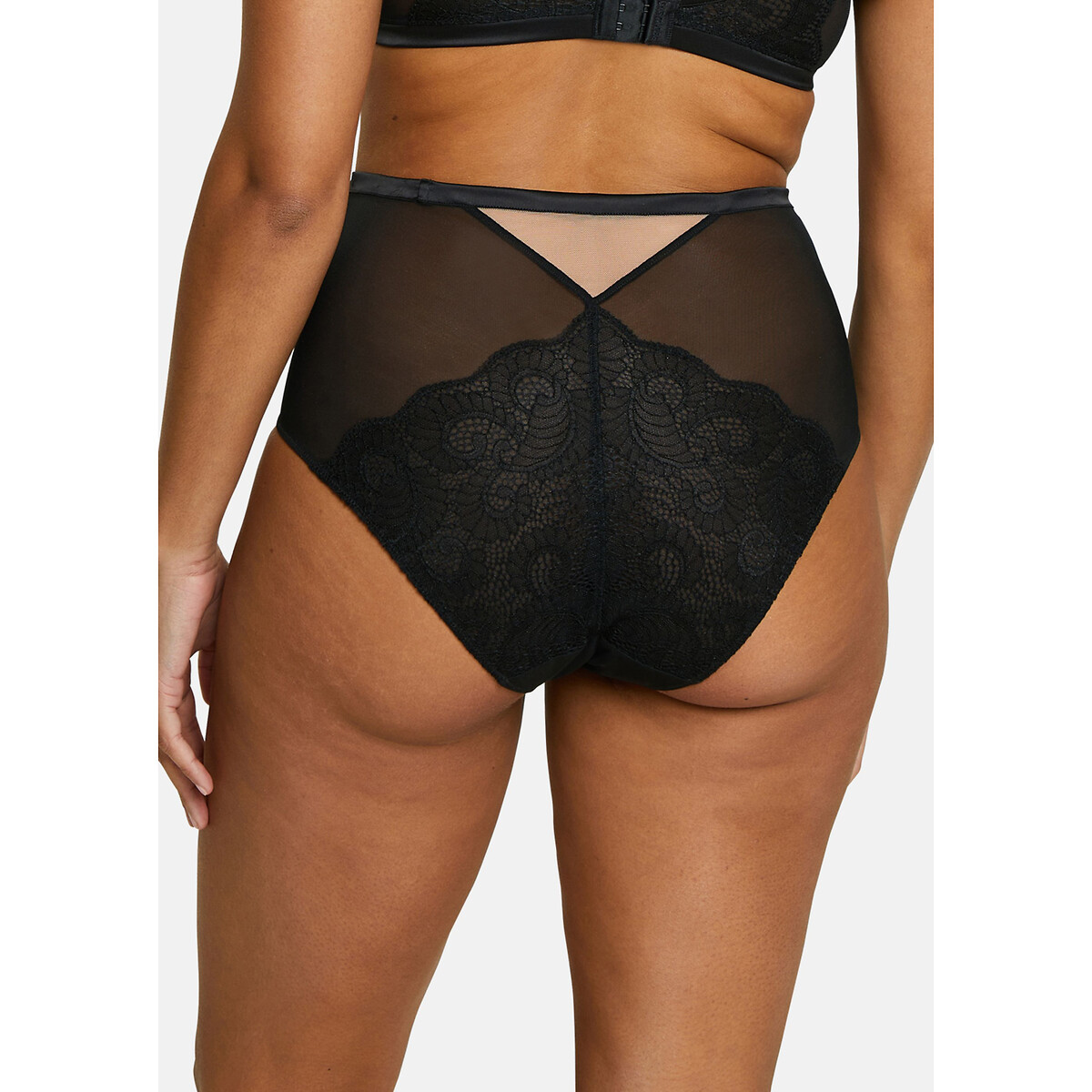 SANS COMPLEXE<br>Sandália de renda Serena
