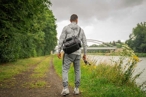 Sac Fox Rage Camo Voyager Medium Tackle Bag (avec 6 Boîtes)