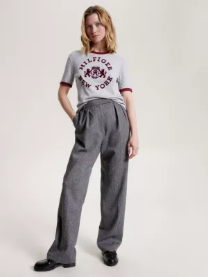 Camiseta Varsity com Logo Flocado