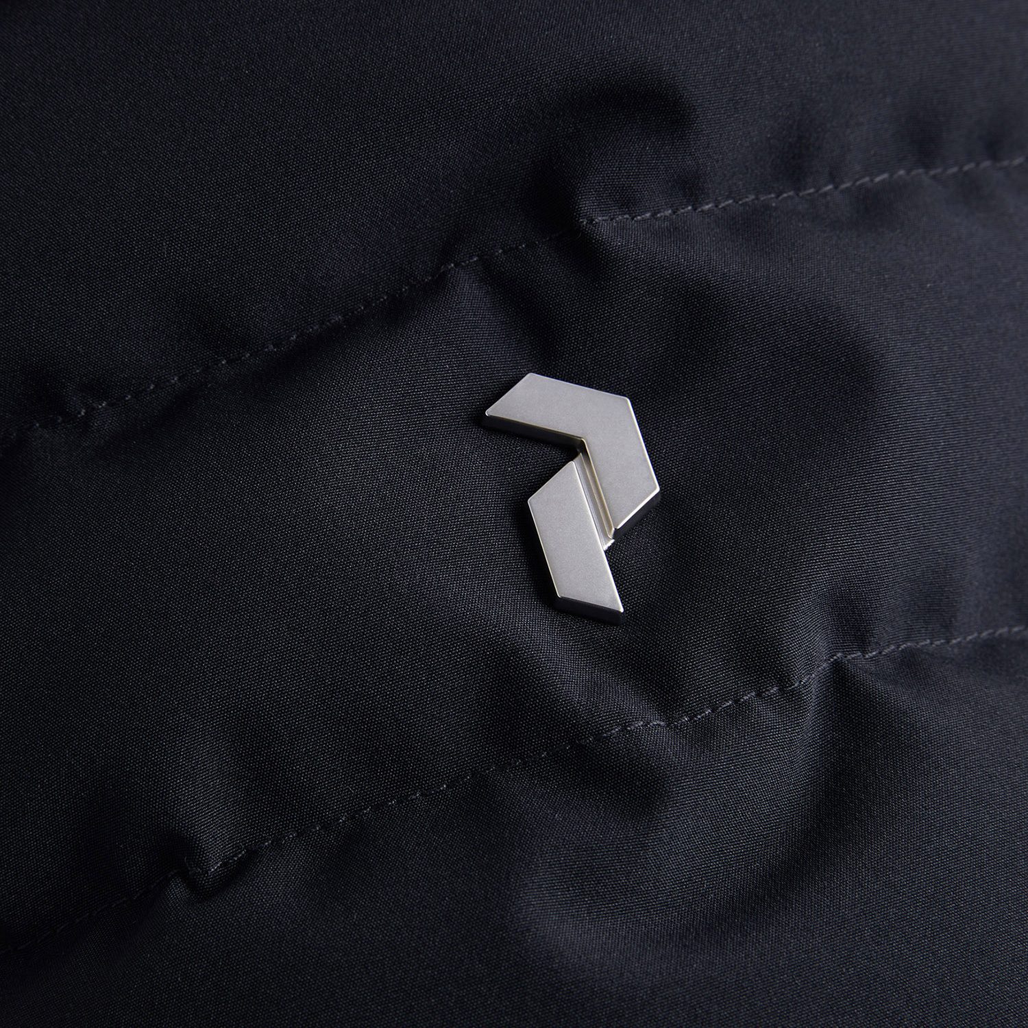 Peak Performance Frost Skijacke Damen schwarz