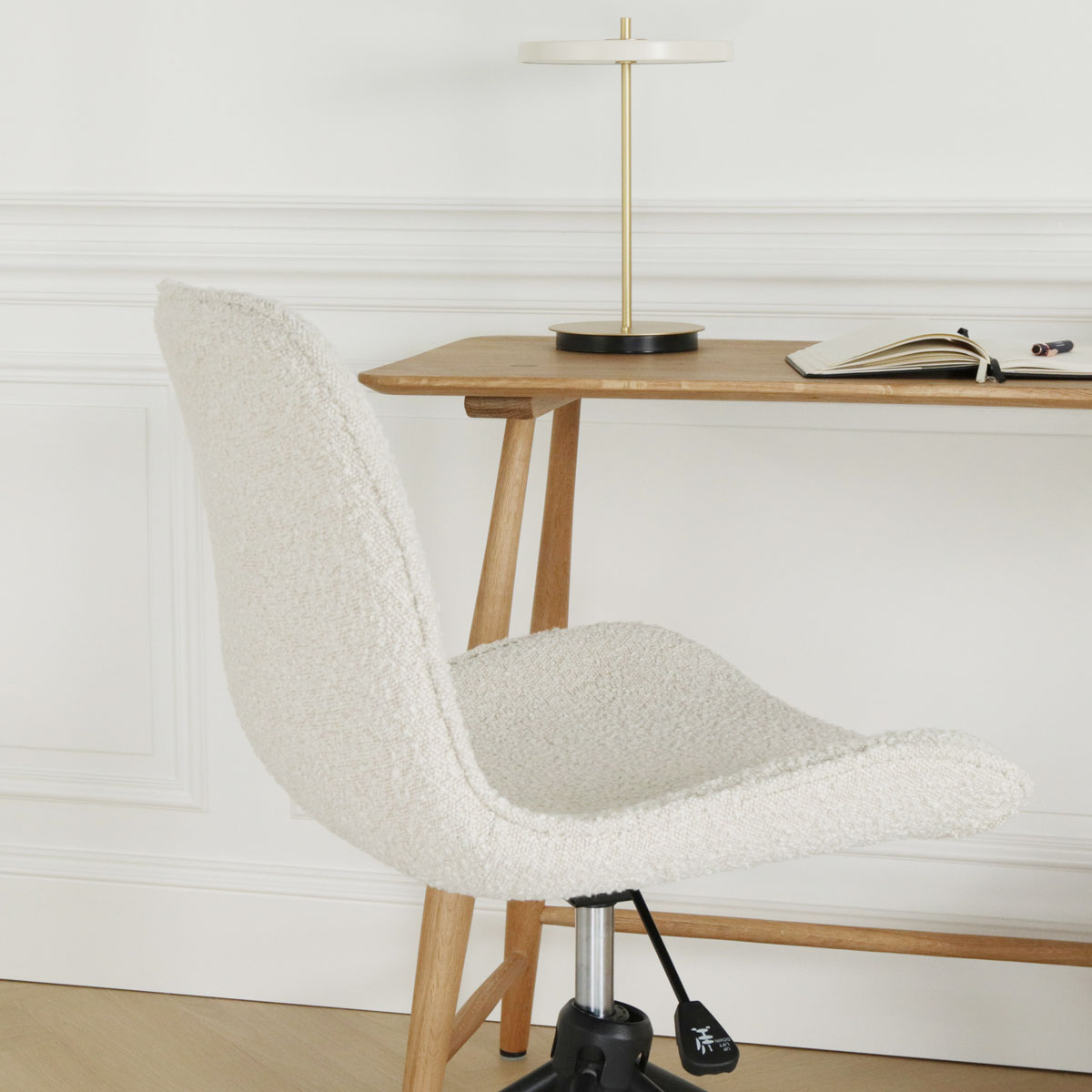 Bureaustoel Nout-Fé bouclé beige - zwart onderstel