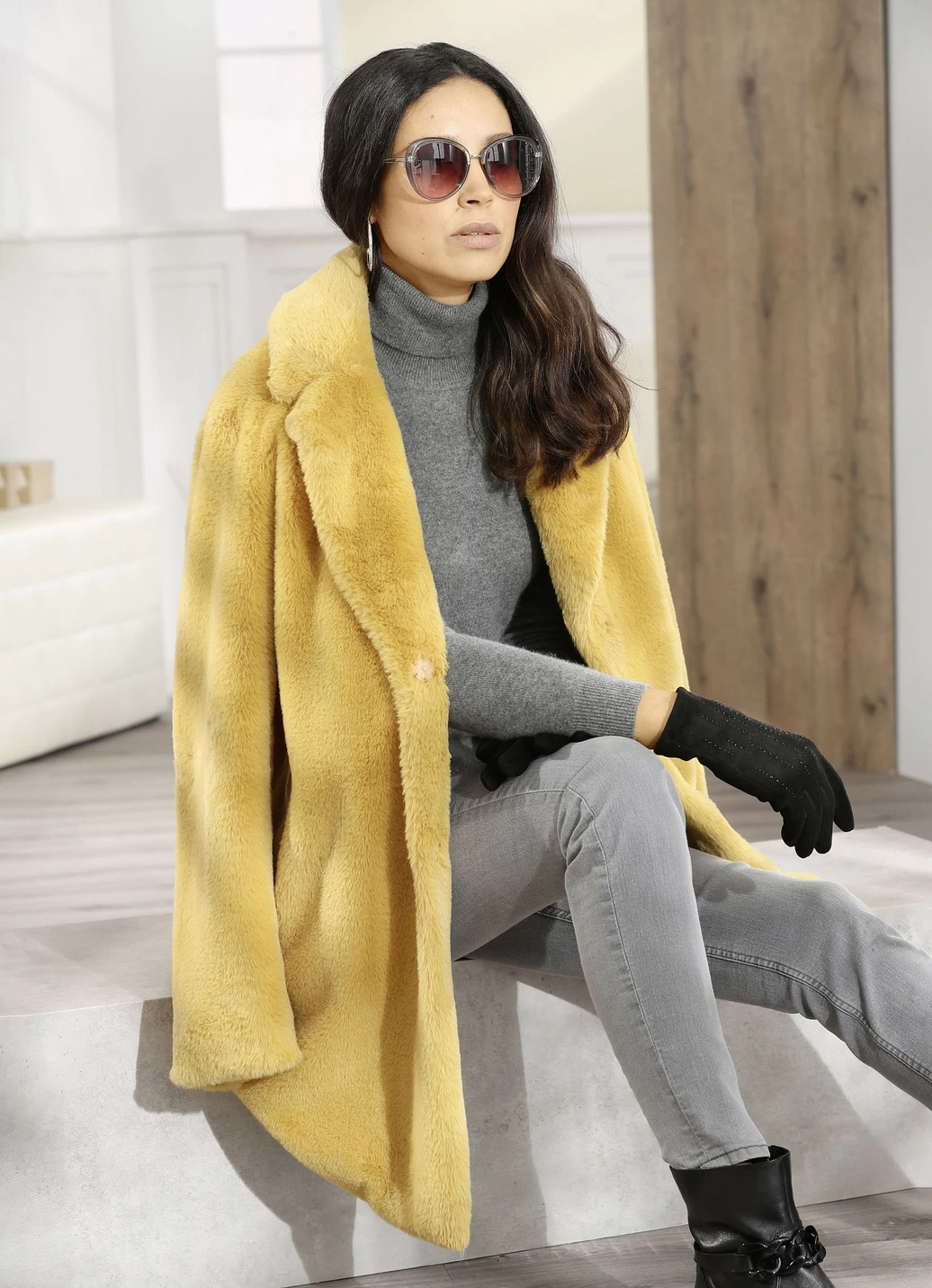 Longjacke aus kuschelweichem Kunstpelz