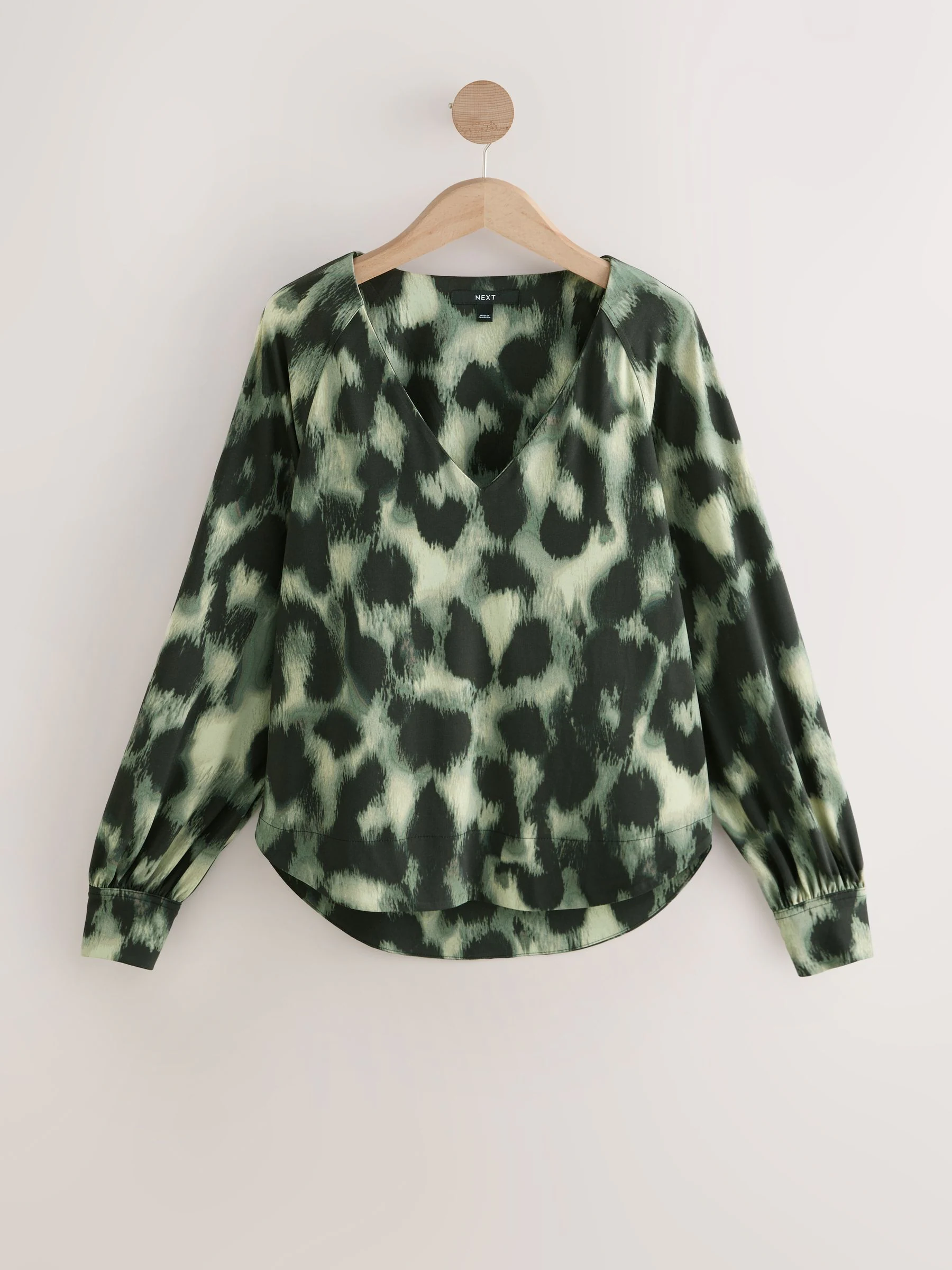 Groen met dierenprint - Long Sleeve V-Neck Jersery Blouse