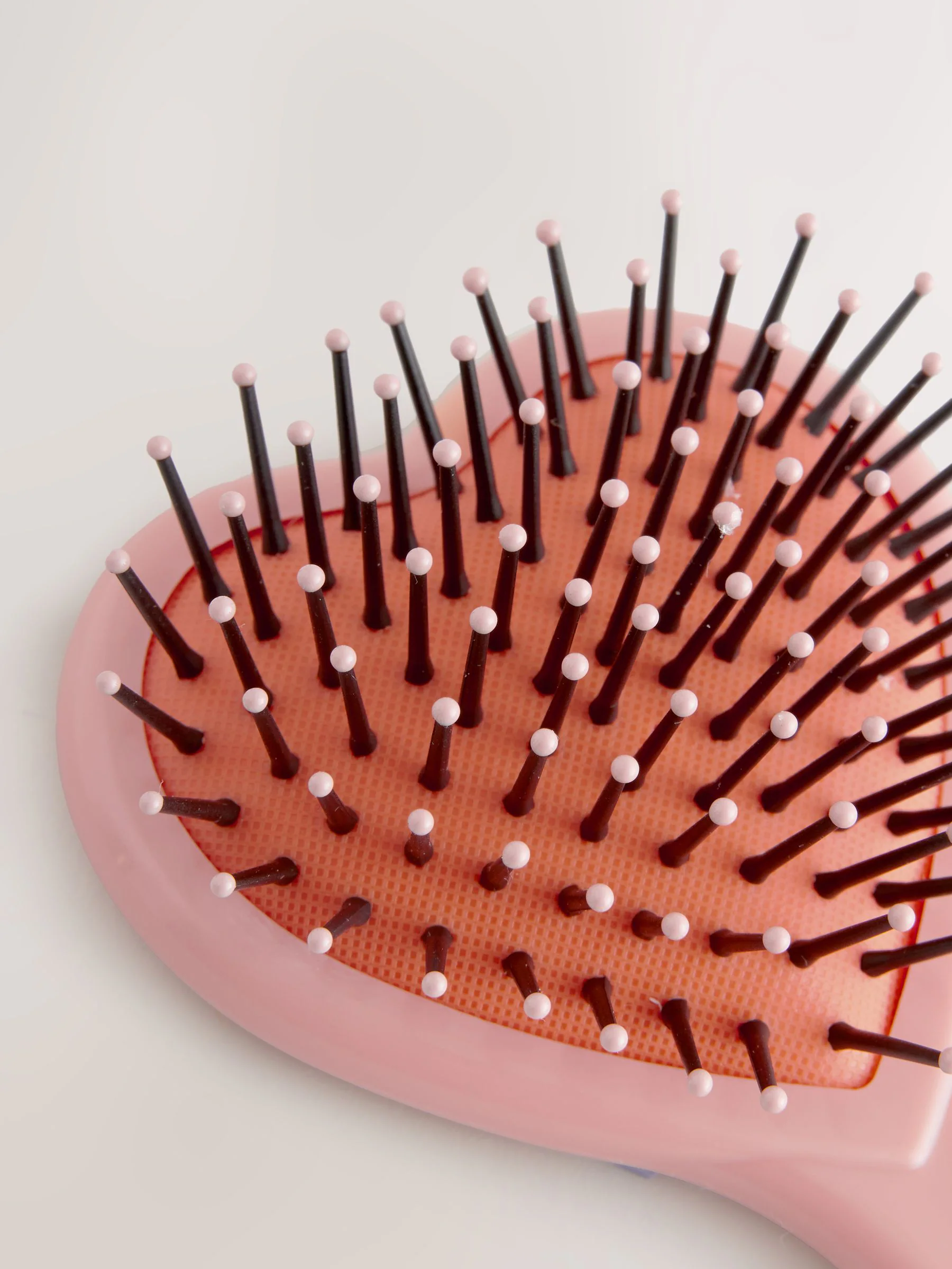 Roze - Initial Hair Brush With Bows