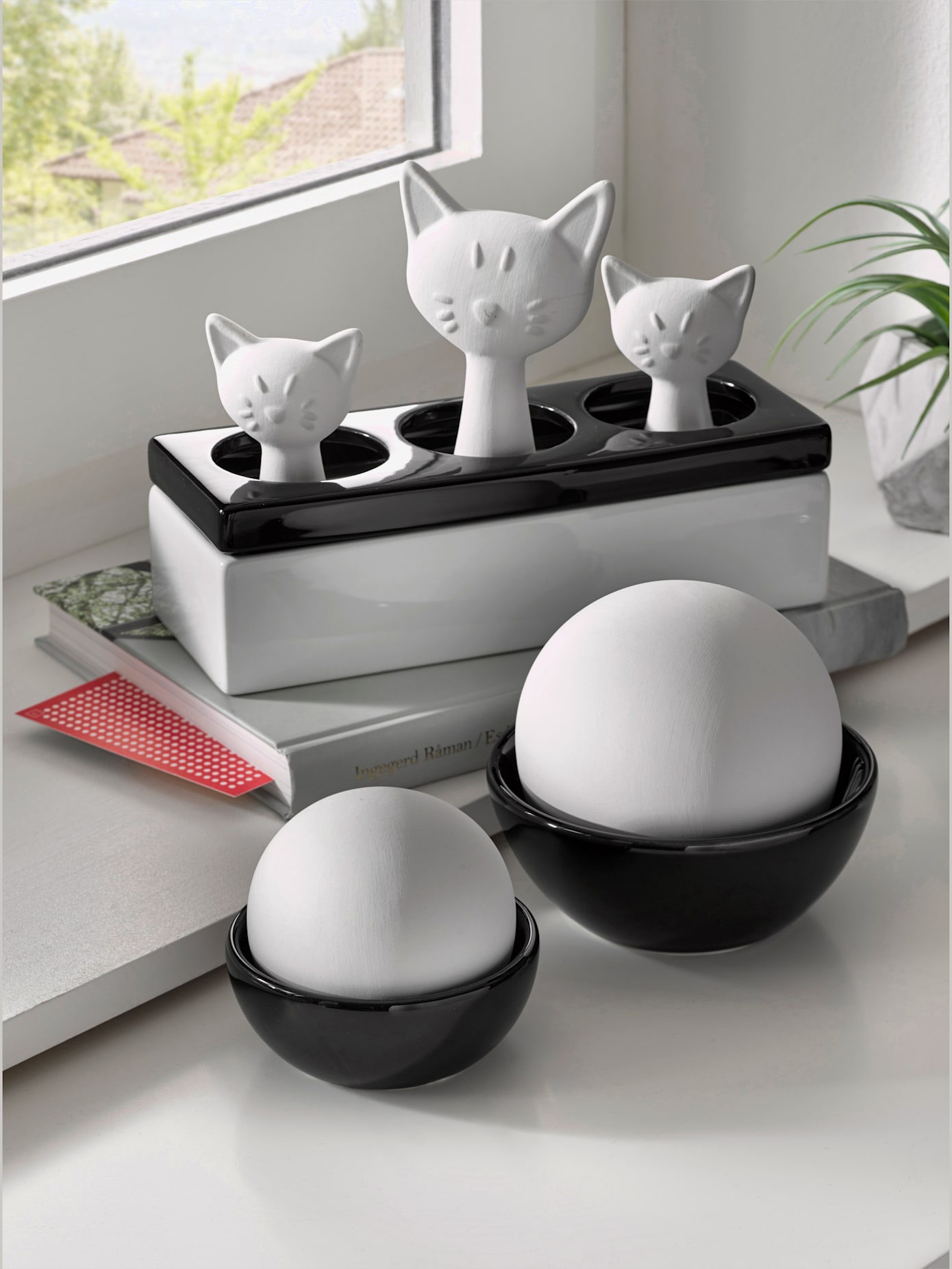 Humidificateur d'air famille de chats au grand complet dans un pot