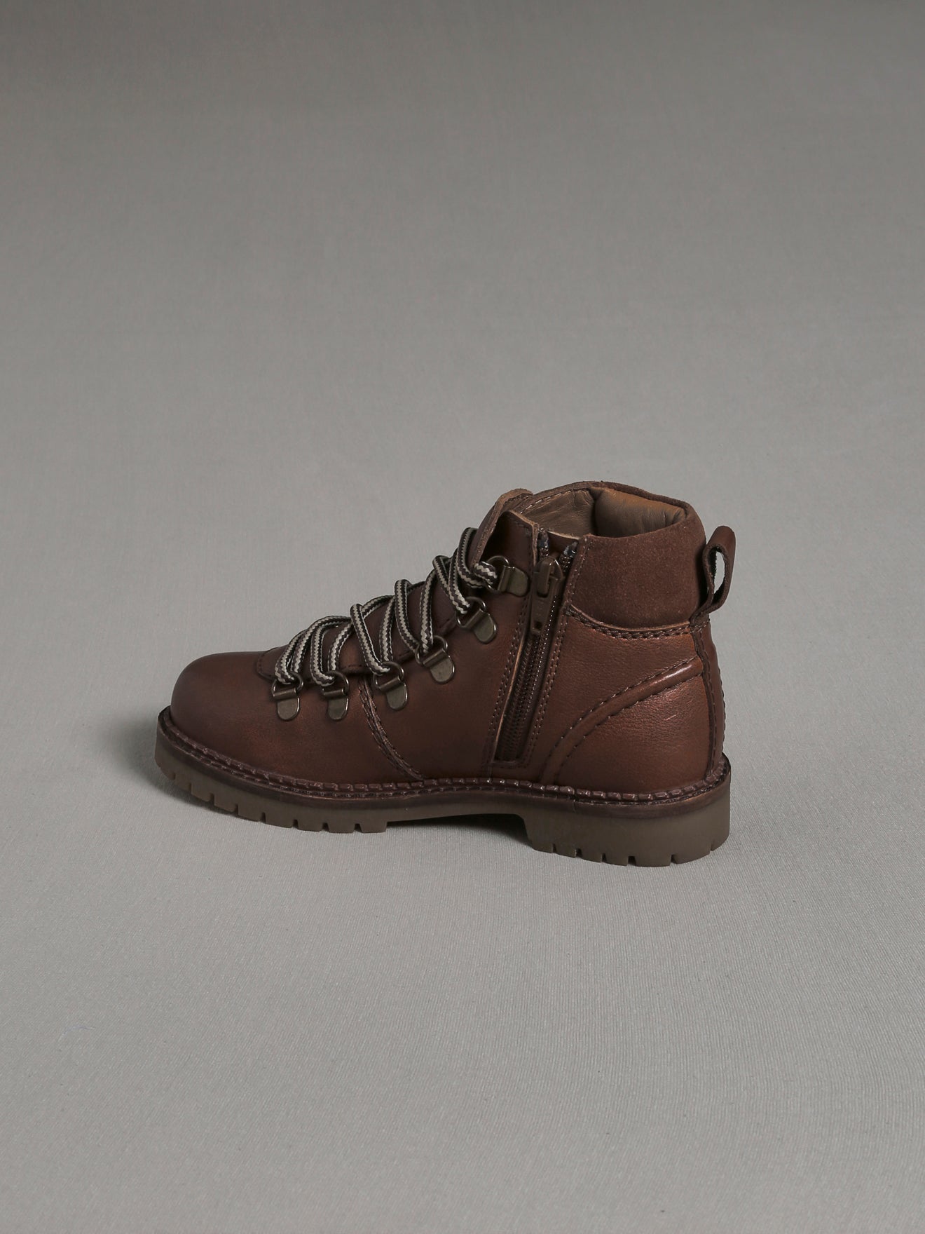 Chaussures esprit montagne Garçon en cuir