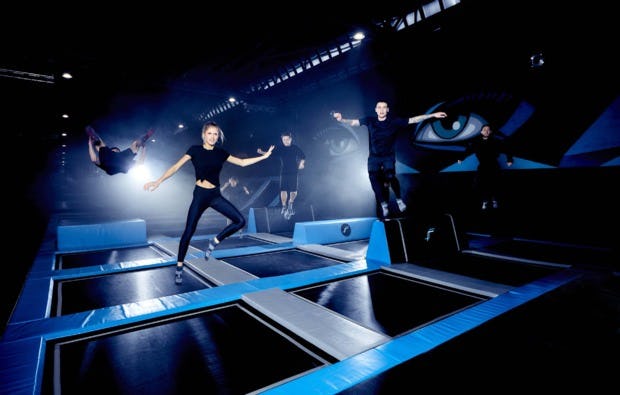 Trampolinhalle Dresden - Trampolin Springen für 2
