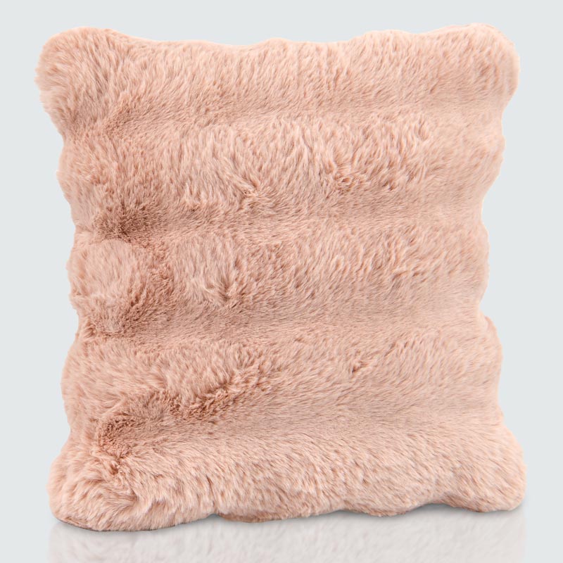 Coussin imitation fourrure 'Louve' rose