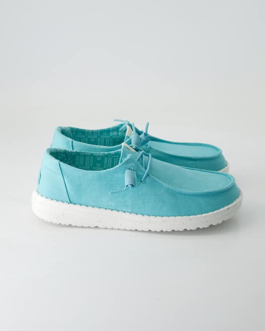 Hey Dude Wendy Canvas Sneaker in Grün