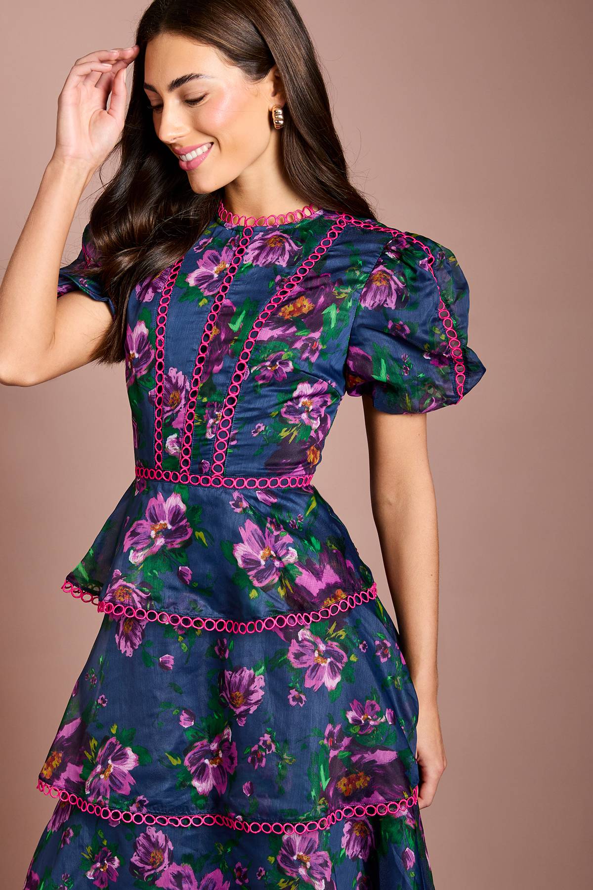Coast Robe Midi Imprimée À Manches Bouffantes Étagées Avec Finitions En Dentelle