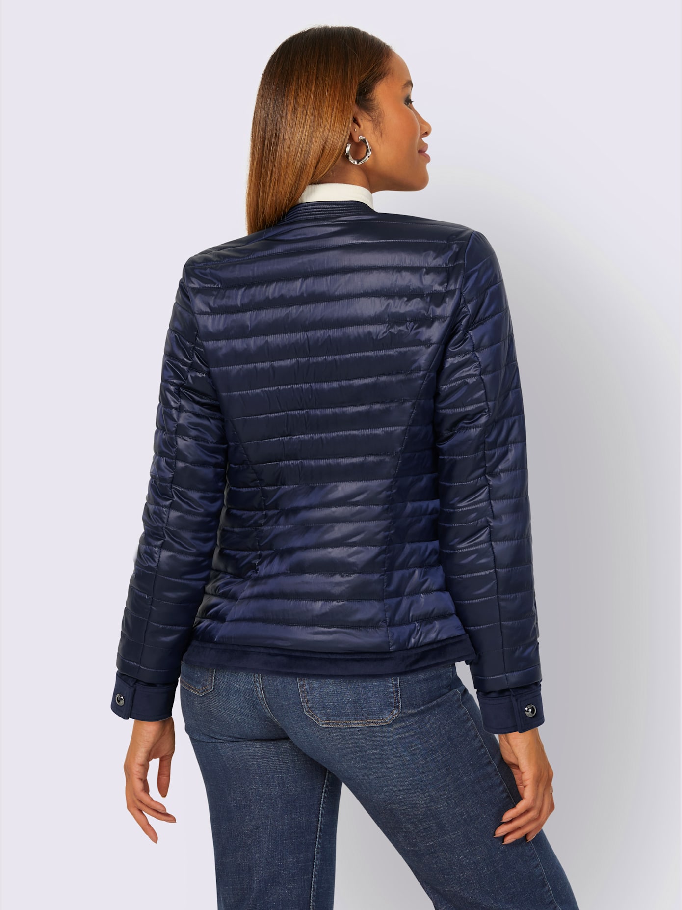 Blazer matelassé avec détails en velours élégants
