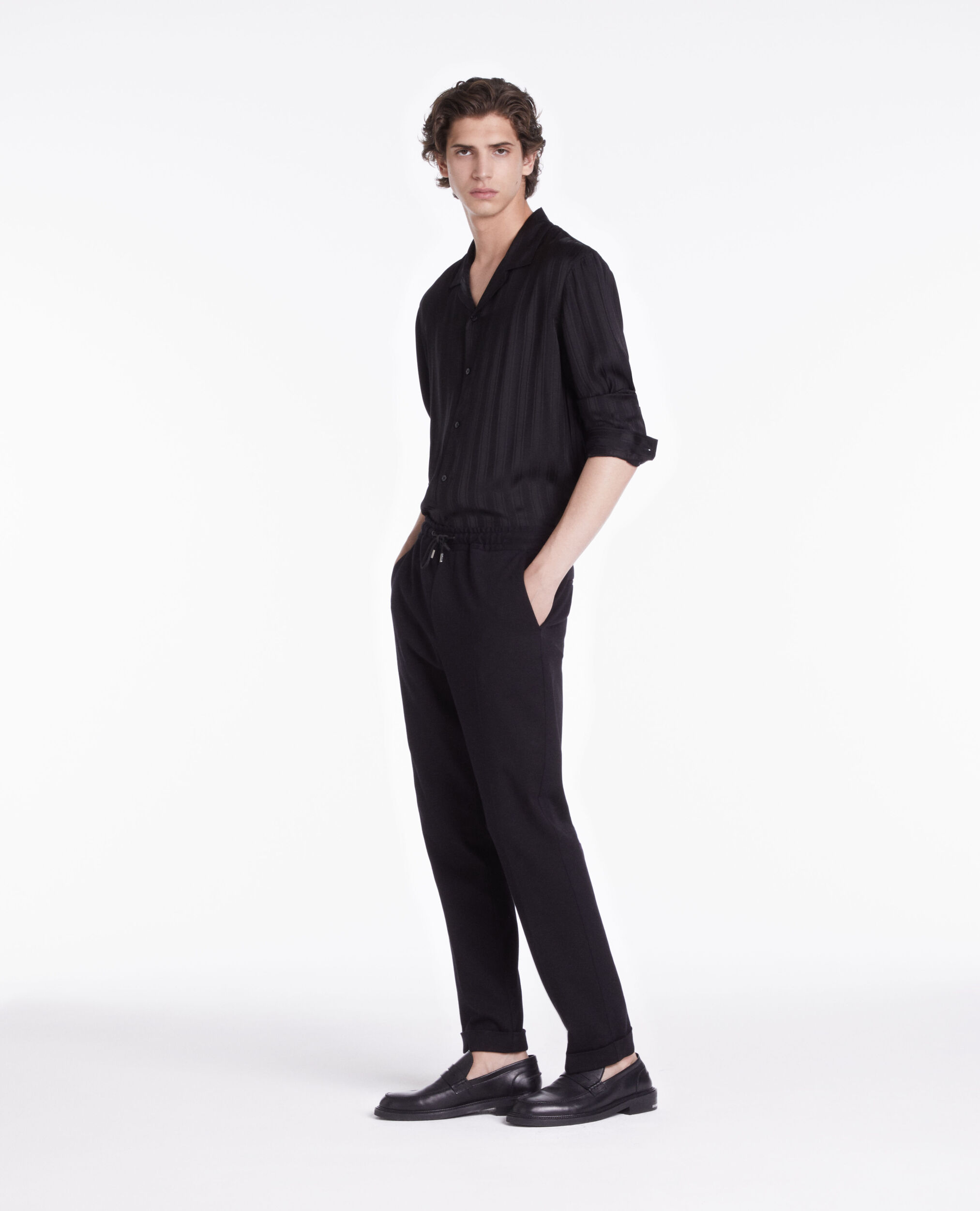 Chemise jacquard noire à rayures