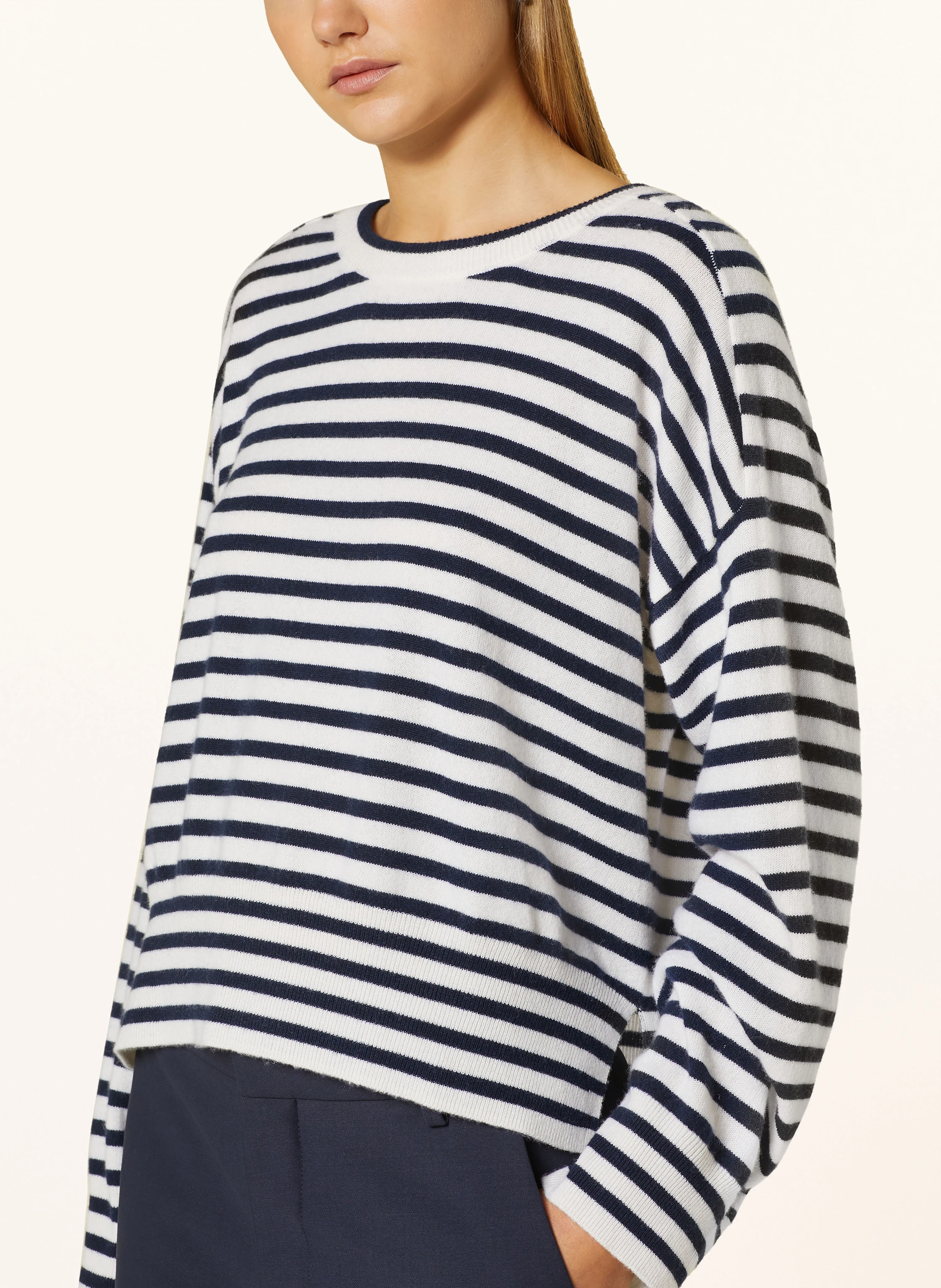 CLOSED Pullover