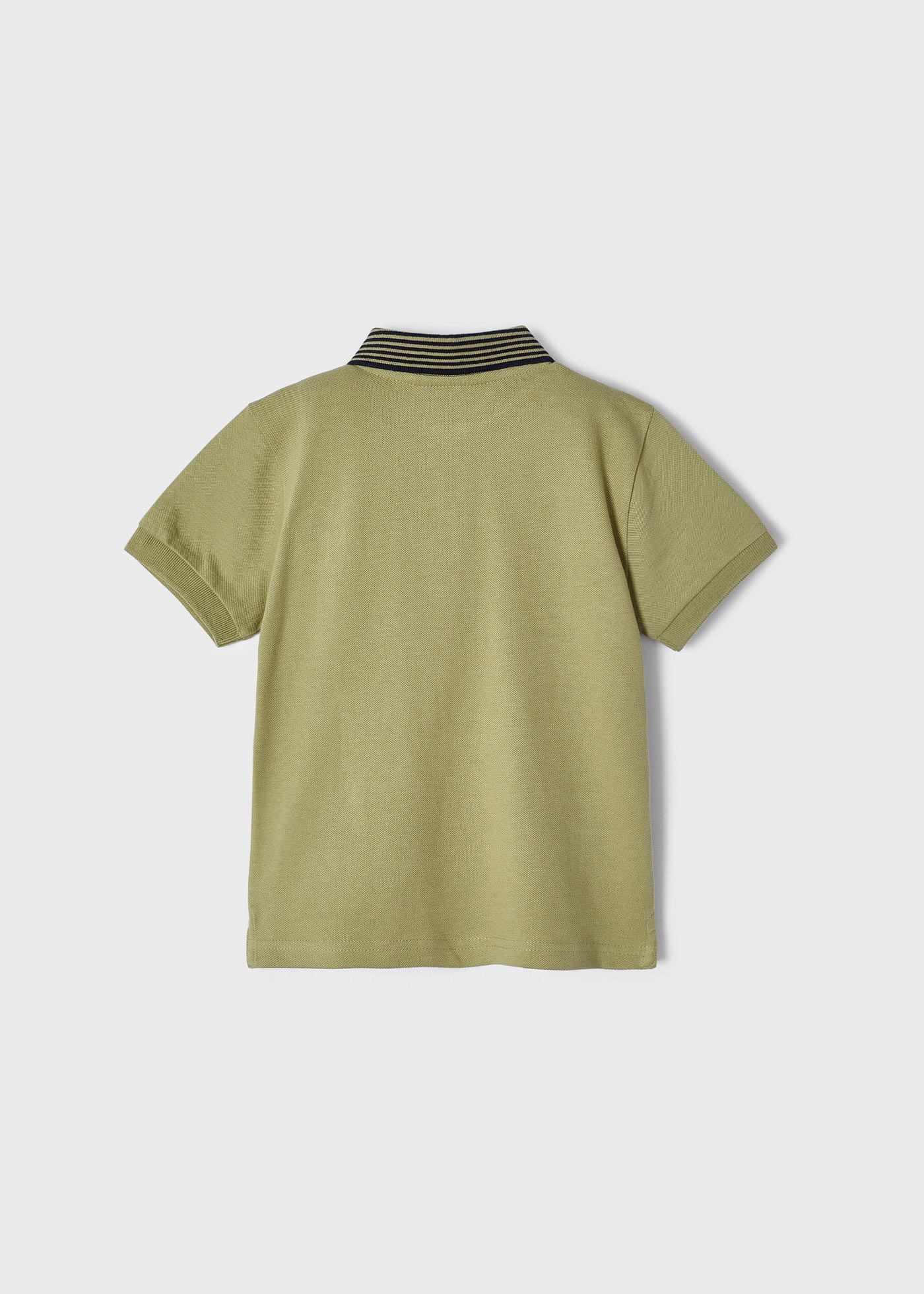 Camisa polo de manga curta feita com algodão sustentável para meninos