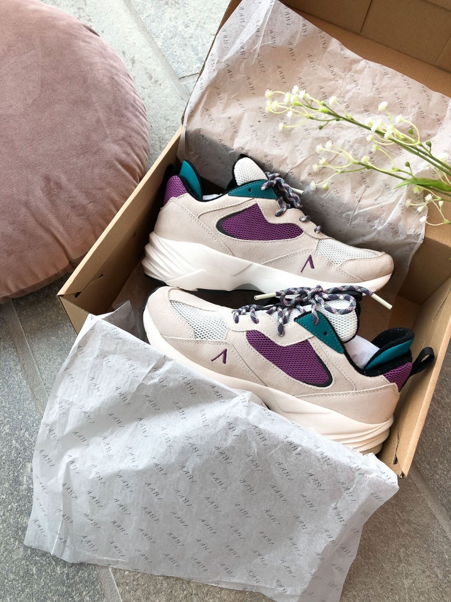 Kanetyk Suede