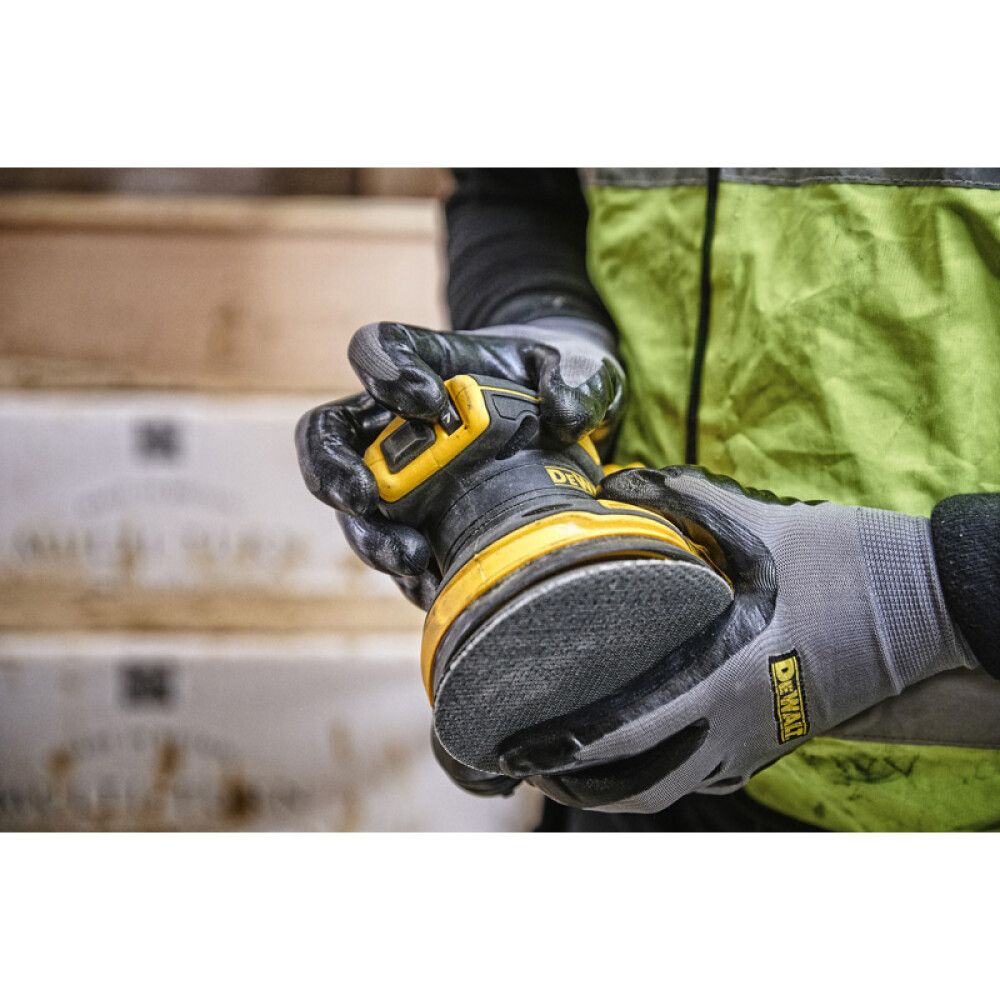 EKSENTERSLIPER DEWALT DCW210N 18V UTEN BATTERI